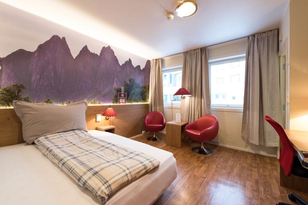 Senja Hotell Finnsnes Exterior photo